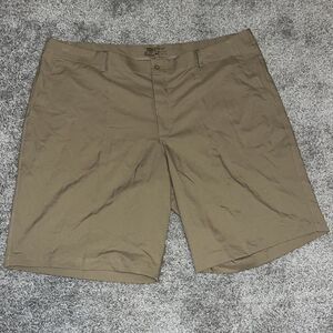 New 10” Nike Tan beige Flat Front Golf shorts 42 waist Standard Fit Men’s poly